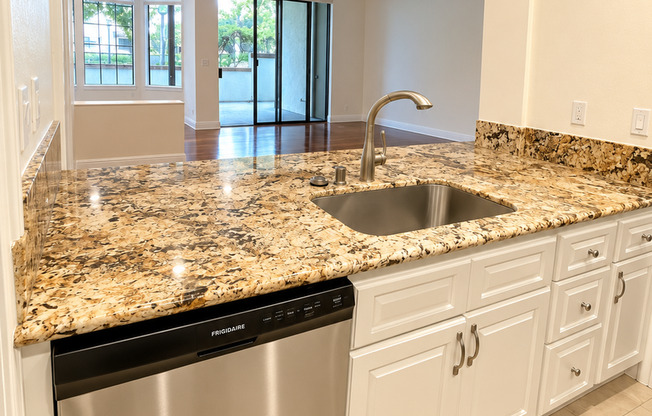 1 bed, 1.5 baths, $3,500, Unit # 113
