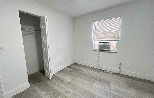 2 beds, 1 bath, 750 sqft, $1,800, Unit 5200-24