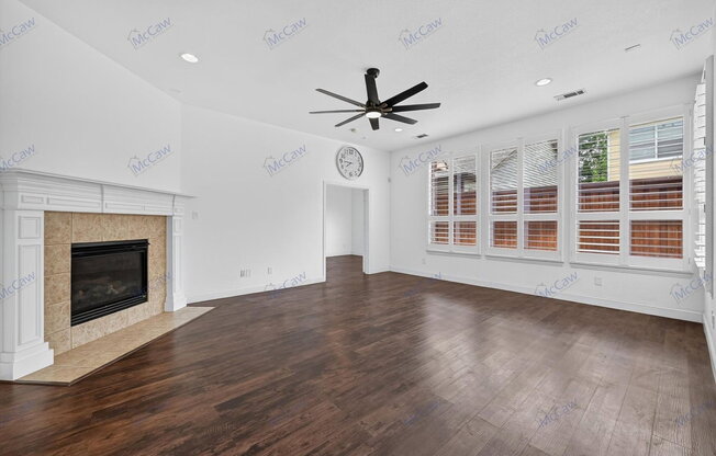 2208 GRIZZLY RUN LN