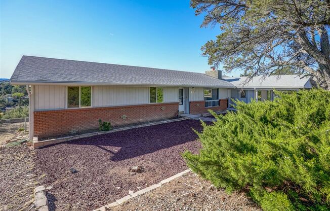 4 bed 3 bath Prescott Home with In-Law Suite