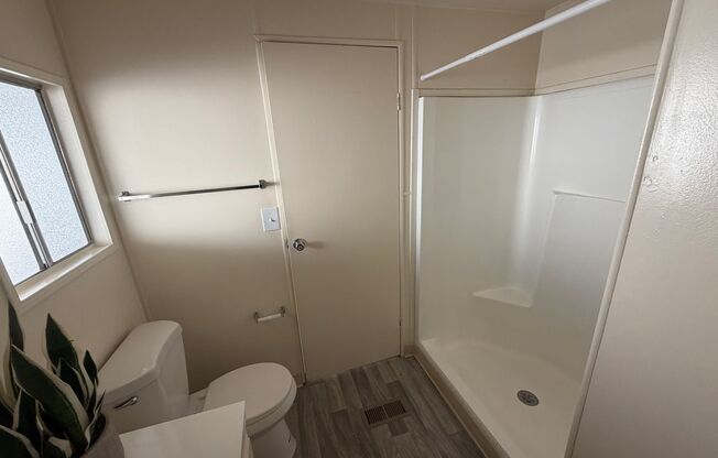 2 beds, 2 baths, 800 sqft, $3,350, Unit 112