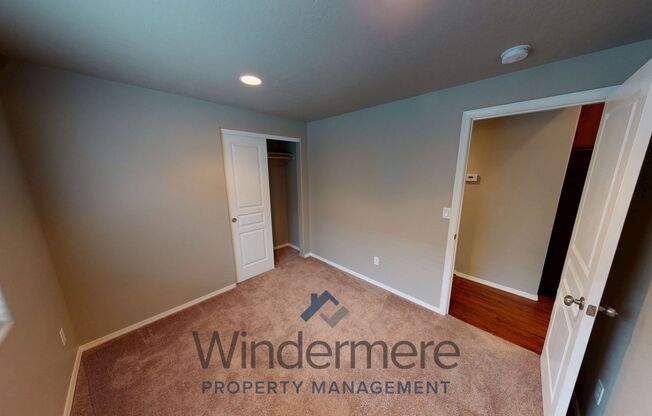 3 beds, 2 baths, 1,064 sqft, $1,695, Unit chin294-1