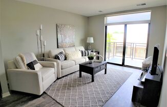 2 beds, 2 baths, 990 sqft, $2,025, Unit 222
