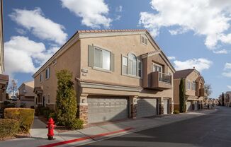 SW 3 br townhome with 2 car garage