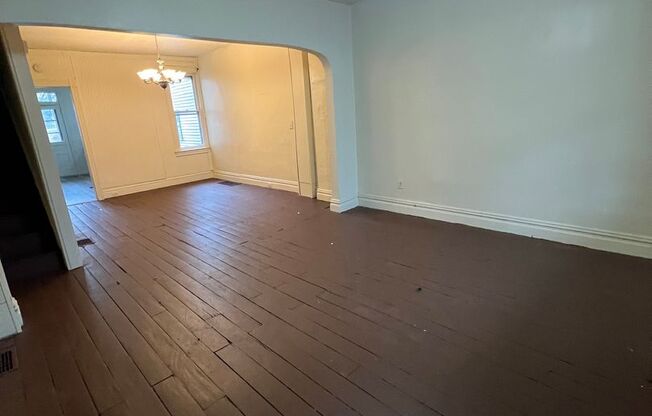 3 beds, 1 bath, $1,325