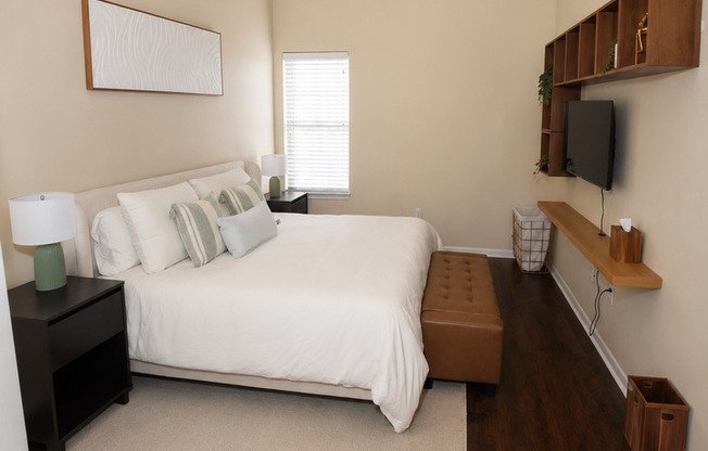 3 beds, 3.5 baths, $2,600, Unit # 804