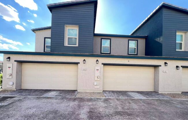 Beautiful Townhome In Henderson