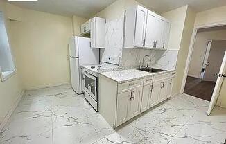 2 beds, 1 bath, $2,800, Unit 1