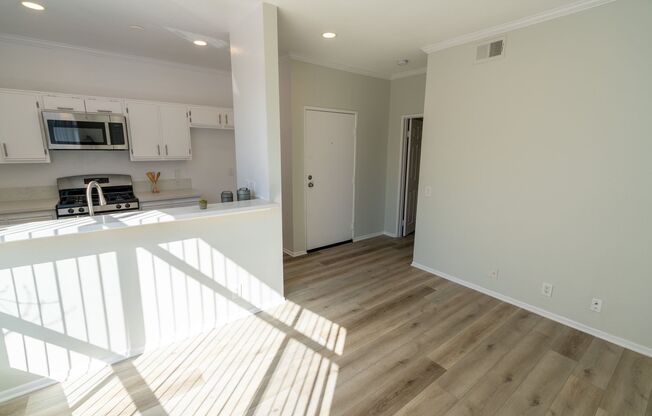 1 bed, 1 bath, 550 sqft, $1,848, Unit 212