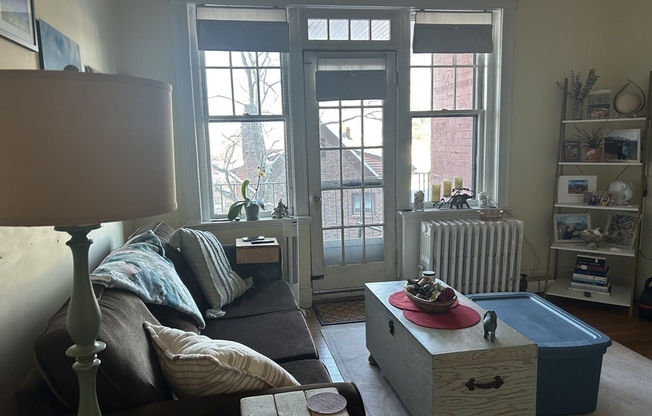 2039 Commonwealth Ave.