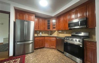 2 beds, 2 baths, $3,900, Unit 3D