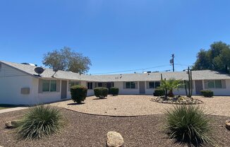 5927 W ROSE LN