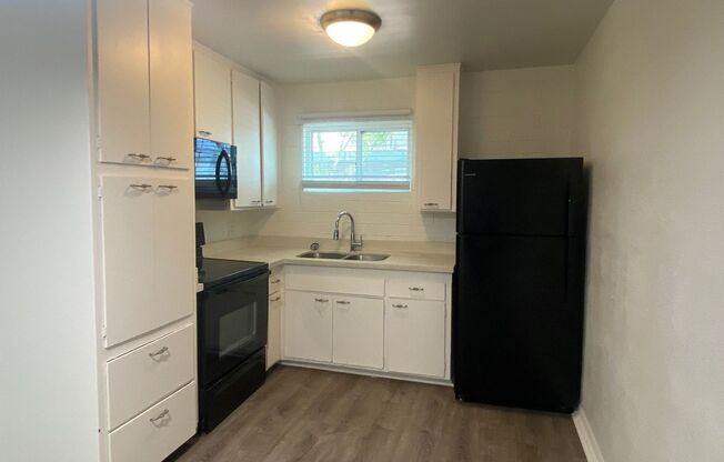 Beautiful Renovations One and Two Bedrooms Located in the Heart of Tempe!