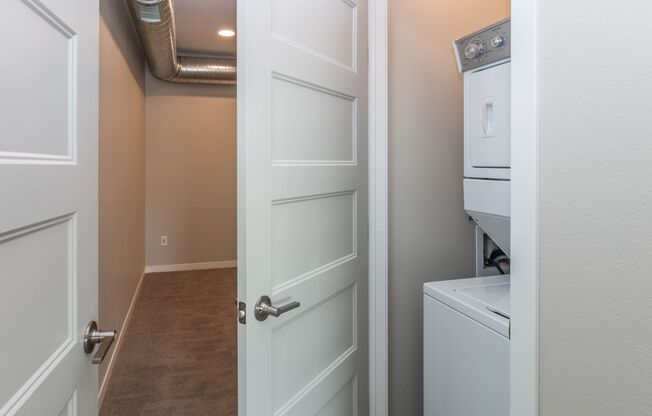 Studio, 1 bath, 534 sqft, $1,015, Unit 212