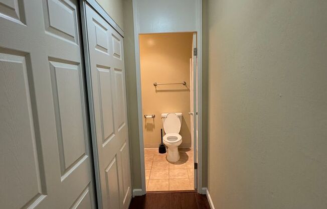 Studio, 1 bath, 360 sqft, $2,295