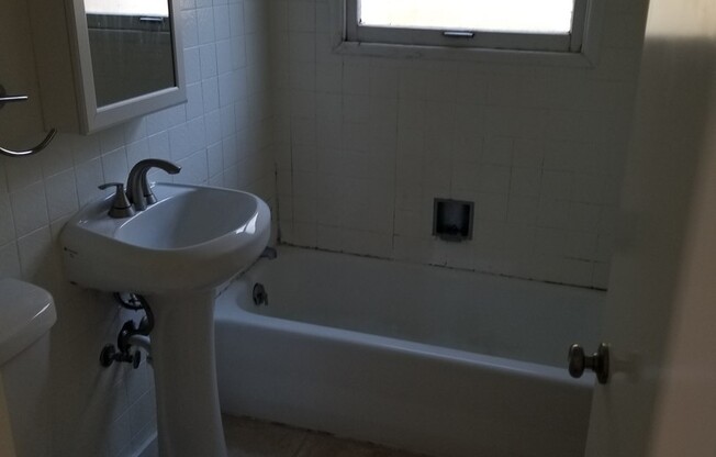 Tenon51st - Laurel Court