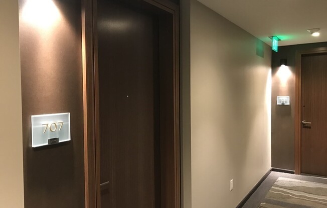 1 bed, 1 bath, 696 sqft, $5,375, Unit 707