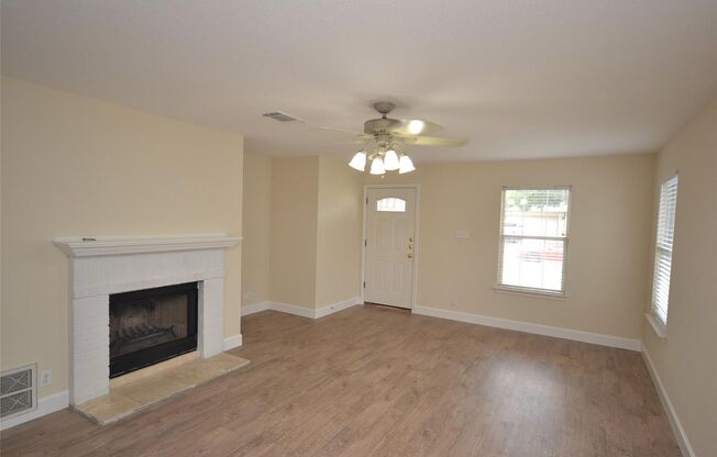 3 Bedroom, 2 Bath home in Carriage Hills - Cedar Park
