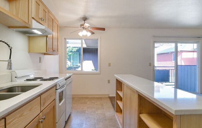 1 bed, 1 bath, $1,150, Unit 11