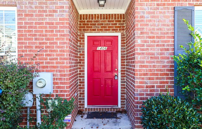 Four Bedroom Townhome off of Wheeler Rd!