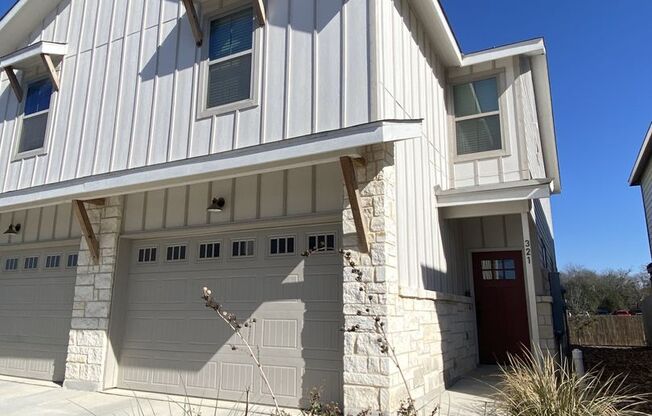 Duplex / Fridge, Washer, Dryer Included / Oversized 1 Car Garage / Backyard / NBISD