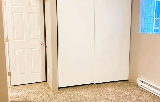 2 beds, 1 bath, 830 sqft, $1,385, Unit P-148