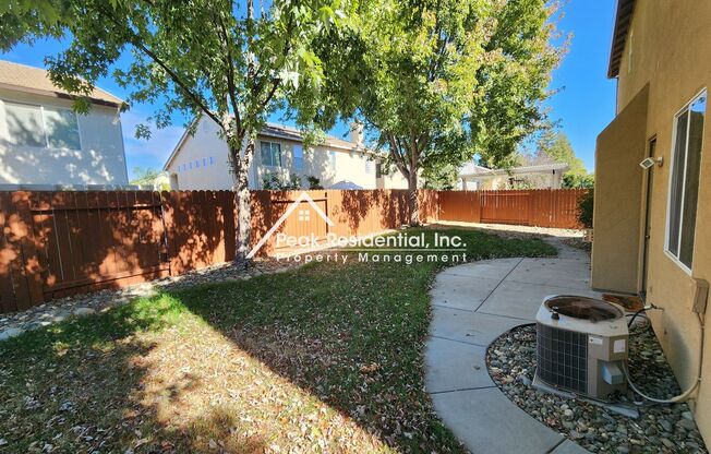 Spacious 4bd/3ba Elk Grove Home with 2 Car Garage