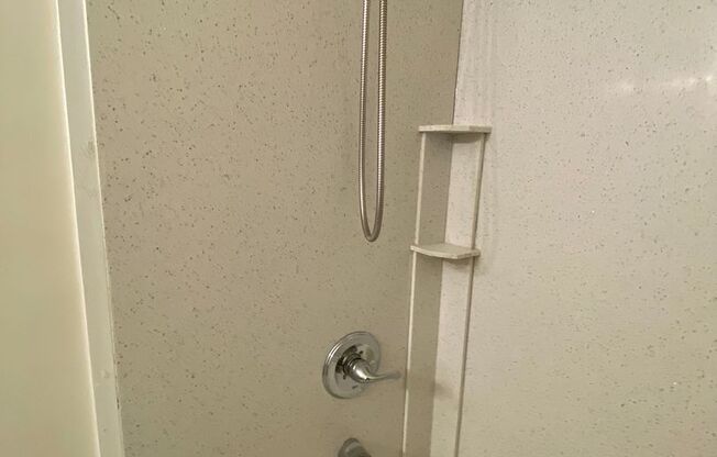 2 beds, 1 bath, 850 sqft, $3,550, Unit 304