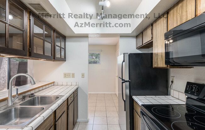 2 beds, 2 baths, 1,100 sqft, $1,145, Unit B2