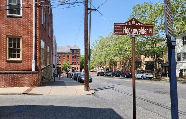 2 beds, 1 bath, $1,575, Unit T