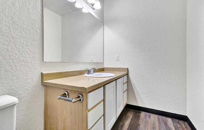 Hampton Ridge Bathroom Vanity