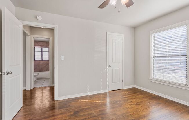 2 beds, 1 bath, 750 sqft, $1,050, Unit 1221-9