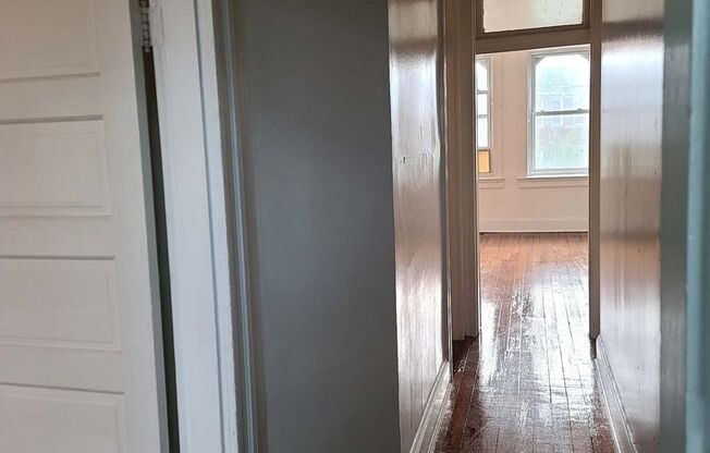 1 bed, 1 bath, $1,250, Unit 3