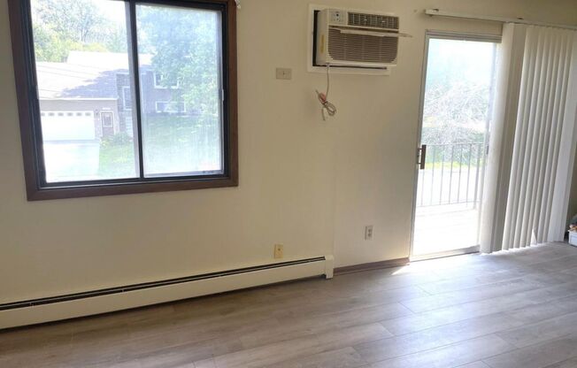 1 bed, 1 bath, $1,090, Unit 303