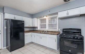 1 bed, 1 bath, $1,155, Unit 7028 S Cornell Ave. 1W