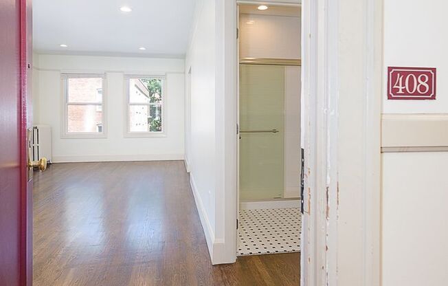 Studio, 1 bath, 463 sqft, $1,550, Unit 408