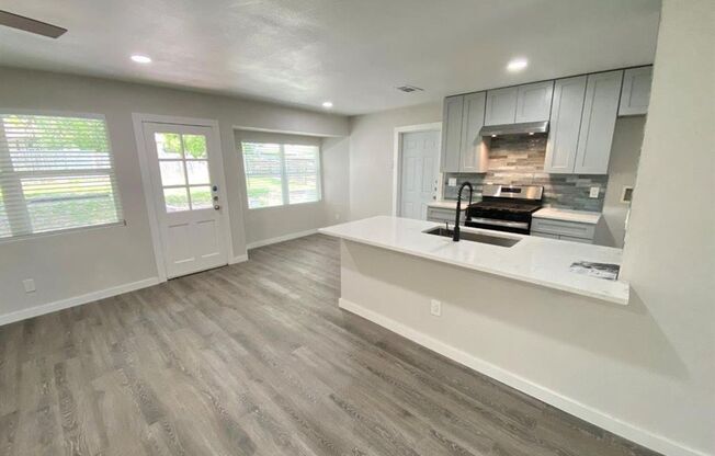 3 beds, 2 baths, $2,150