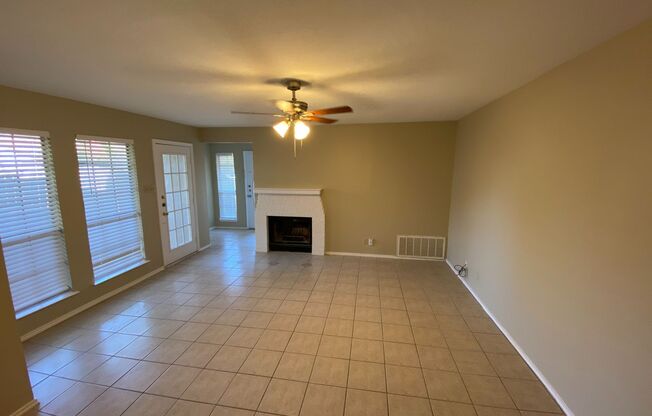 2 beds, 2 baths, 973 sqft, $1,450, Unit Unit A