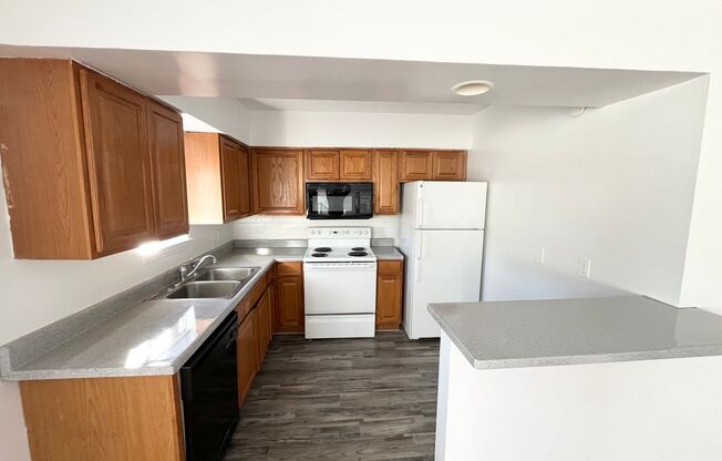 Move In ready 2 Bedroom 1 Bath $500.00 off 1st Month's Rent, Apply Today!