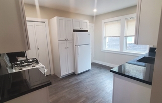 3 beds, 1 bath, 1,080 sqft, $2,850, Unit 3