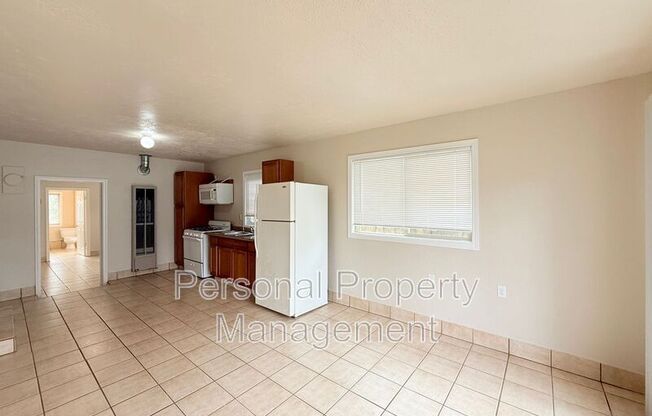 1102 G ST