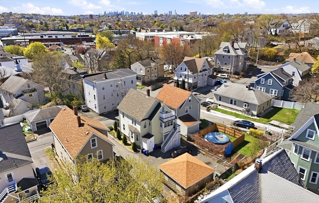 8 ROCKWELL TER