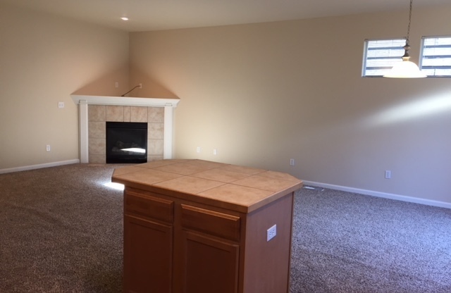 3 beds, 2.5 baths, $2,295