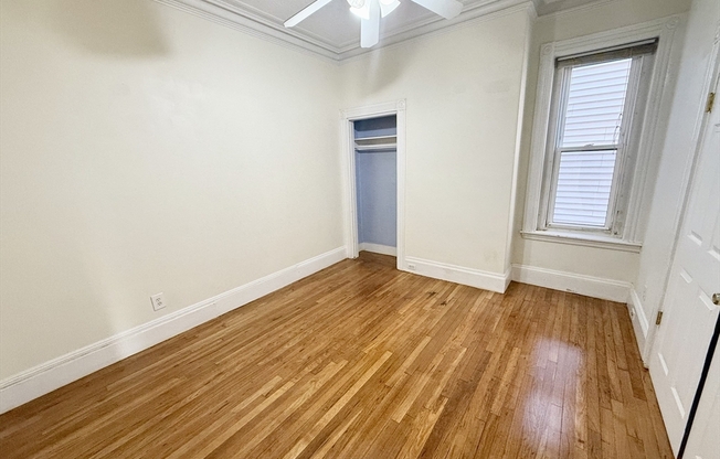 3 beds, 1 bath, 1,100 sqft, $3,400, Unit 1