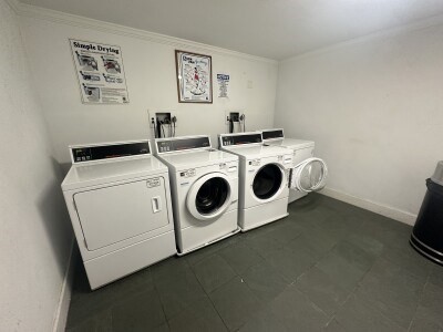 2 beds, 1.5 baths, 850 sqft, $2,850, Unit 420