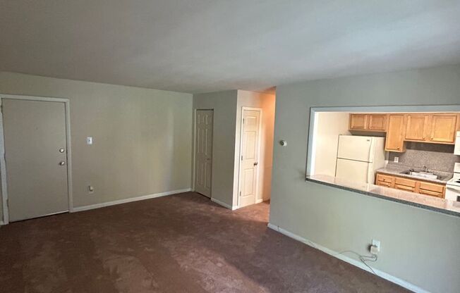 1 bed, 1 bath, 700 sqft, $1,295, Unit C206