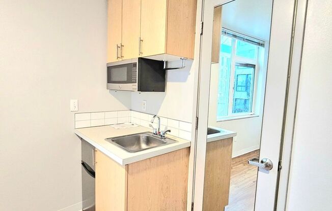 Studio, 1 bath, 118 sqft, $799, Unit 31-F201 (MFTE)