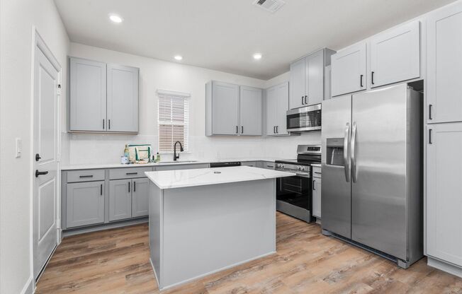 2 beds, 2 baths, 983 sqft, $2,250, Unit 1510