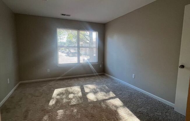 2 beds, 2 baths, $1,350