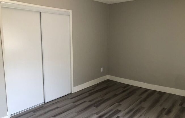 2 beds, 1 bath, 860 sqft, $1,825, Unit 10184D